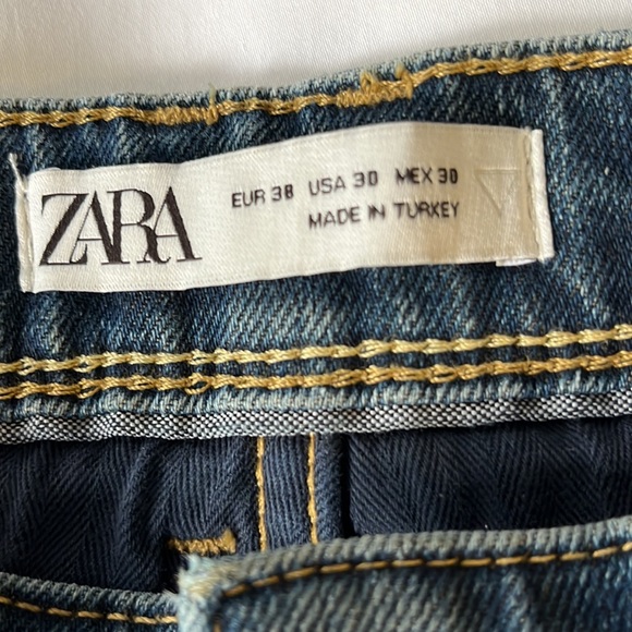 Zara Jeans Size US 30. No signs of wear. - Picture 2 of 4